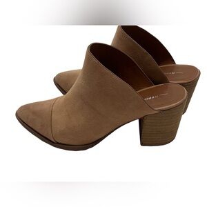 Report Slip On Clogs